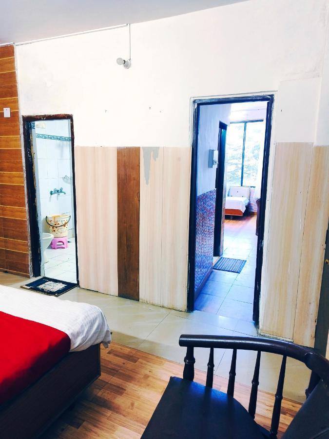 Hotel Holiday Dalhousie - Near Ghandhi Chowk Mall Road Dış mekan fotoğraf